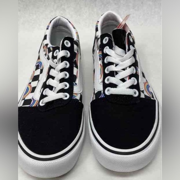 NIB NWT Vans Rainbow Checkerboard Ladies Sneakers Size 7 IOB - Picture 10 of 10